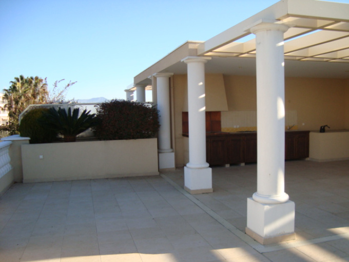 Offres de location Maison / Villa Saint-Laurent-du-Var (06700)