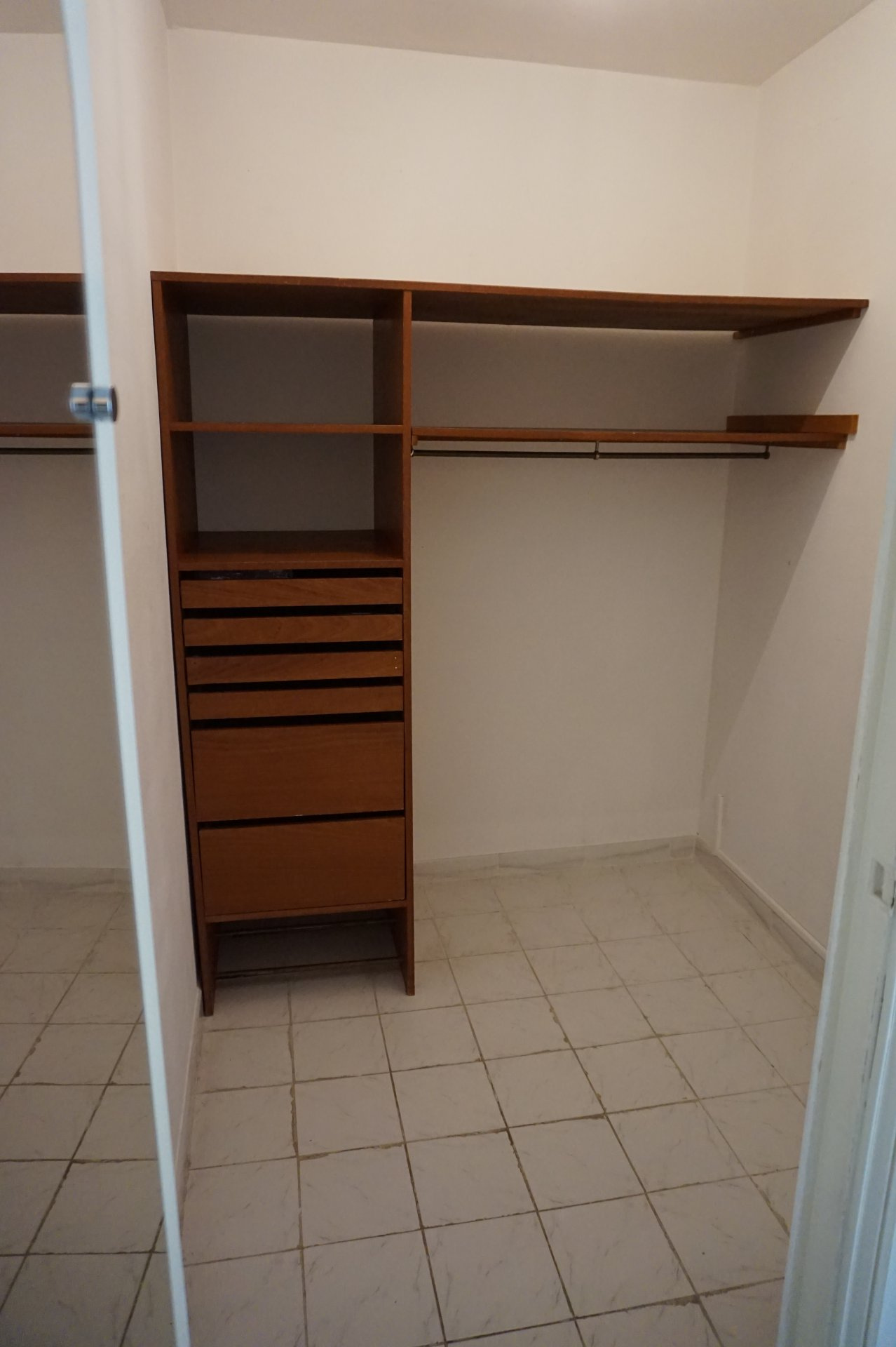 property_areas:36 property_flooring:2 :