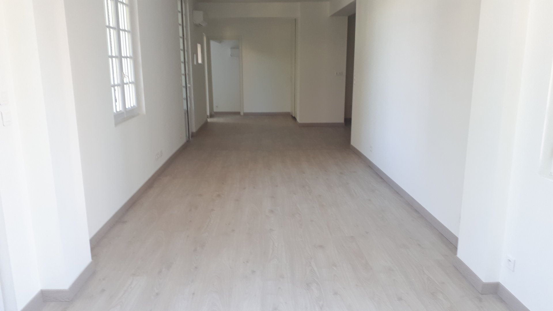 property_areas:11 property_flooring:1 :