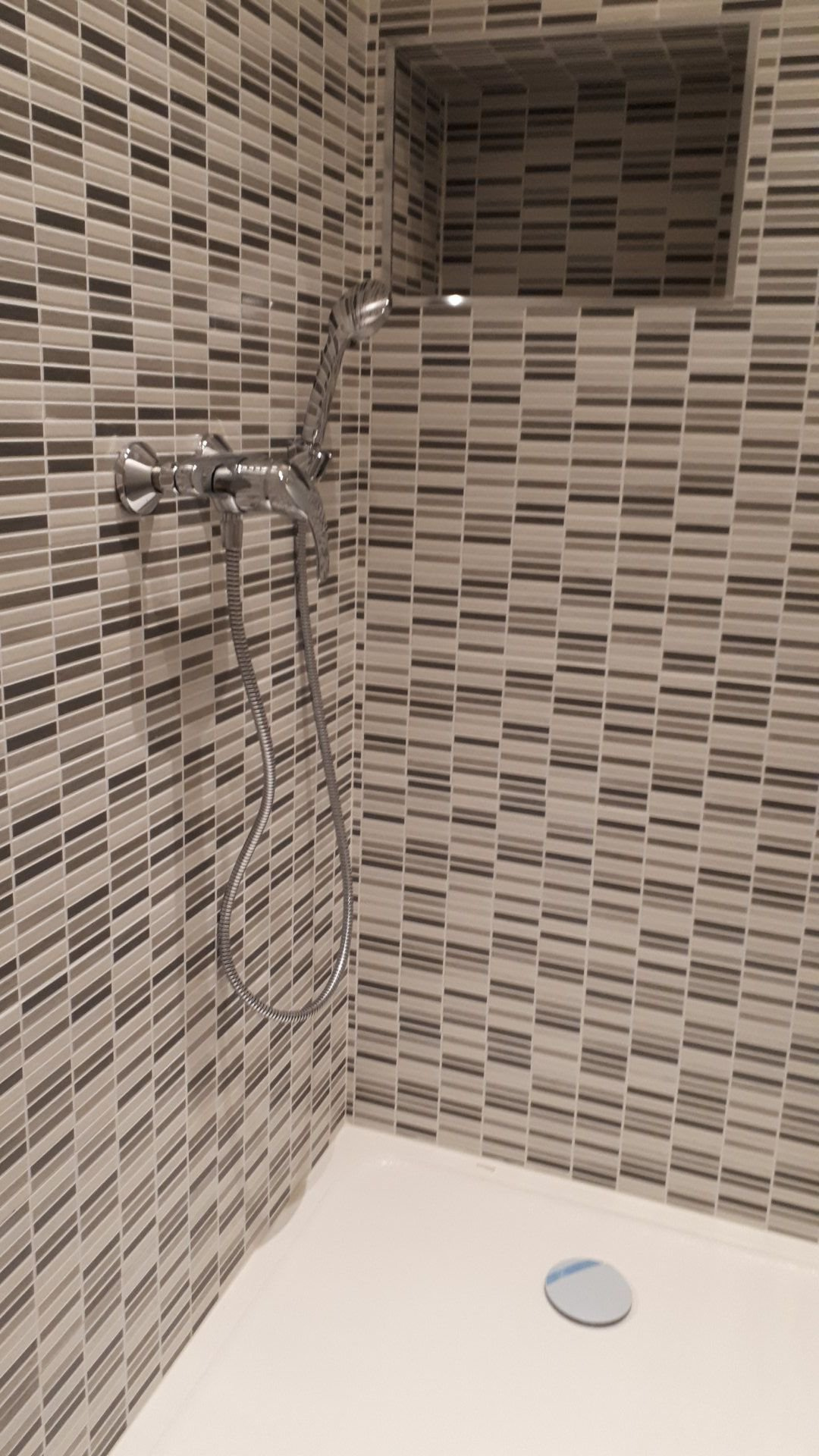 property_areas:8 property_flooring:4